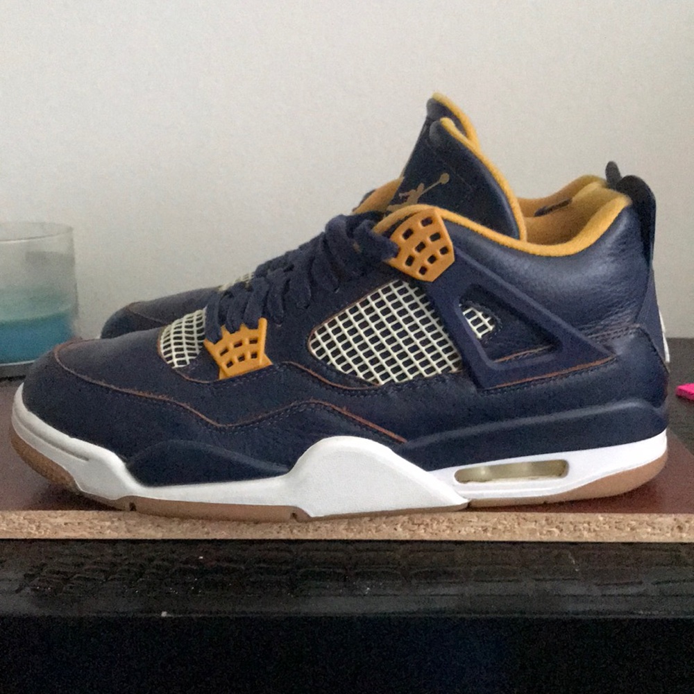 Jordan Retro 4 - Michigan’s